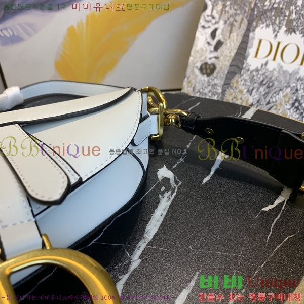 ��� ����� DRW298539-4