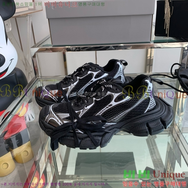 �߷��þư� 3XL Ʈ���̳� ����Ŀ�� BLA356600-10