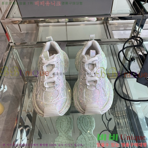 �߷��þư� 3XL Ʈ���̳� ����Ŀ�� BLA356600-102