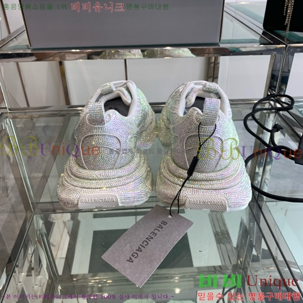 �߷��þư� 3XL Ʈ���̳� ����Ŀ�� BLA356600-102