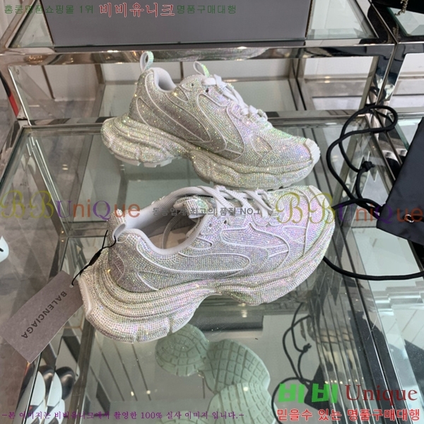 �߷��þư� 3XL Ʈ���̳� ����Ŀ�� BLA356600-102