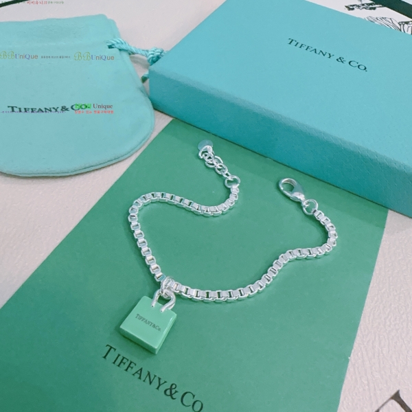 �������� Ƽ�Ĵ� ���� TF212077-3