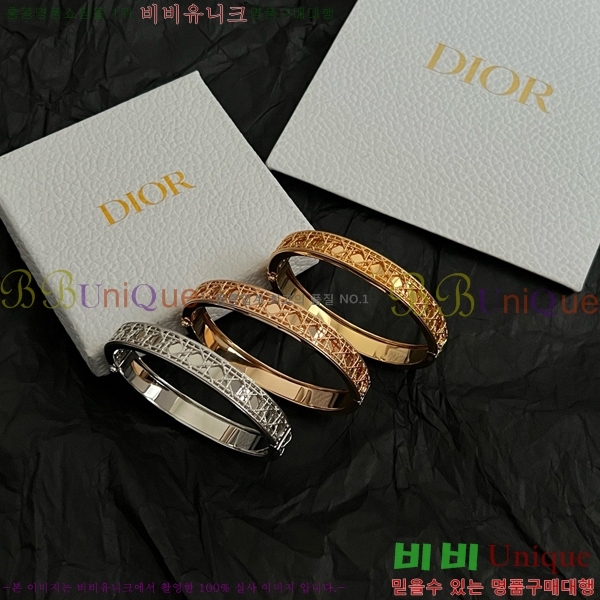 ��� ���� D4O12055-5