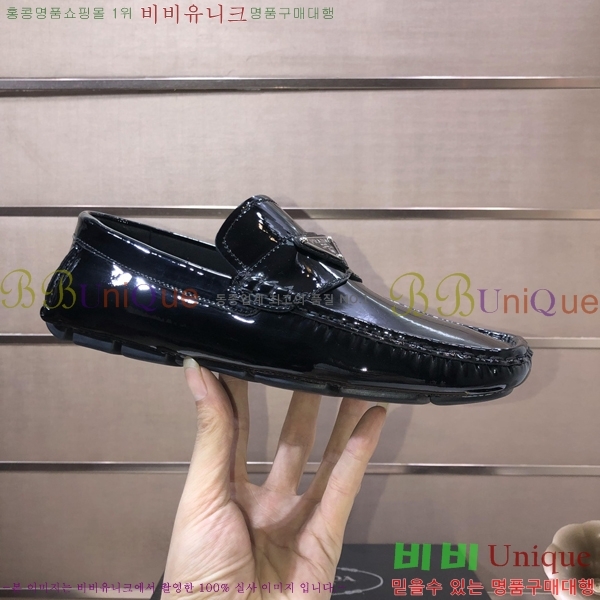 ���� ����� ���� P571868-1