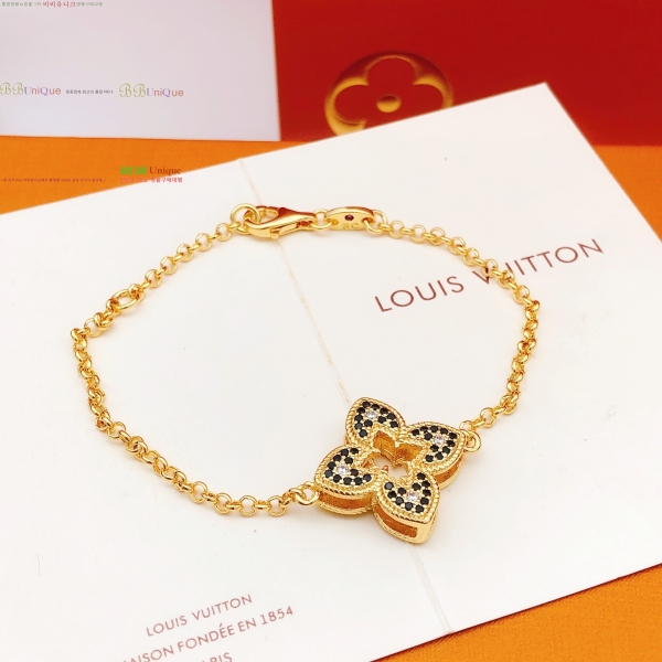 ���� ���̺��� Ŭ���� ���� 7L256184-1