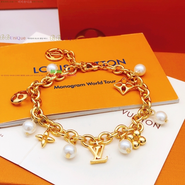 ���� ���̺��� Ŭ���� ���� 8L256185-2