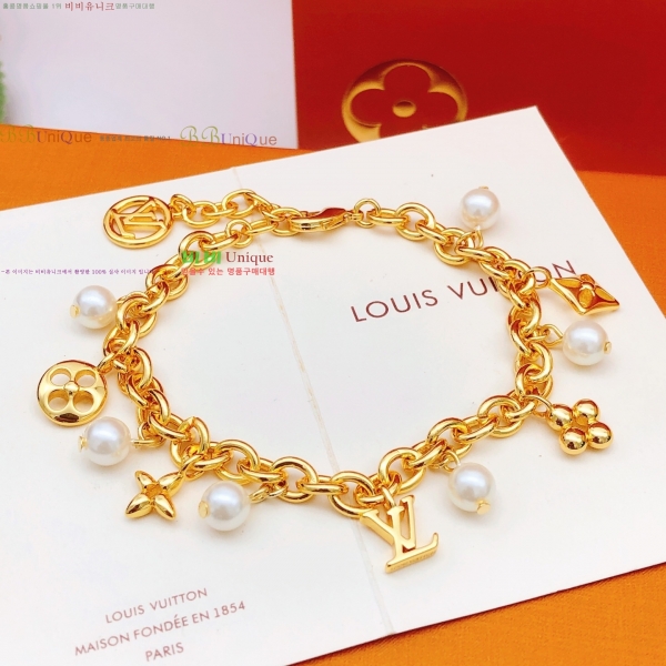 ���� ���̺��� Ŭ���� ���� 8L256185-2