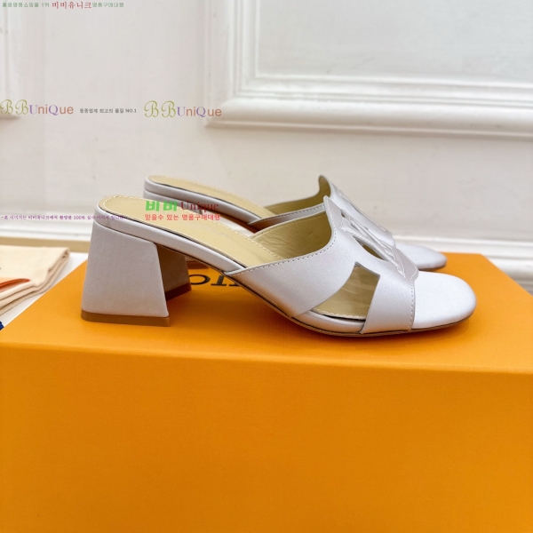 ���̺��� ��ƾ ������ ���� 32LV256234-5 �� 5.5cm