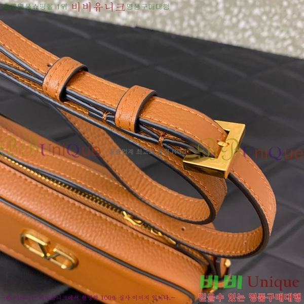 #�߷�Ƽ�� ����ٴ� ũ�ν��� 6205-102