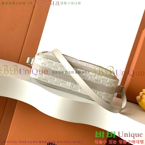 #���̳� ī�޶�� M8018-105