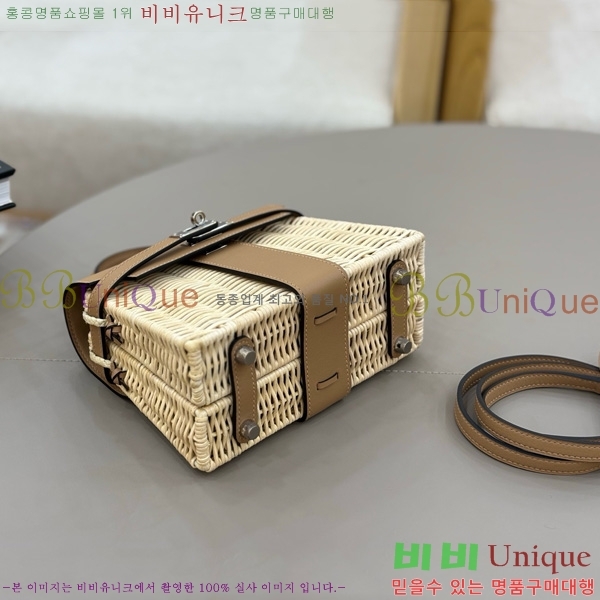 #�����޽� ��ũ�� �̸� 20 H305771-105 (����ǰ)