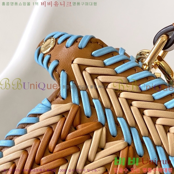 #��� ��ī�� ���̾��� �����ڴ� �ڵ�� �̴� F32702-1