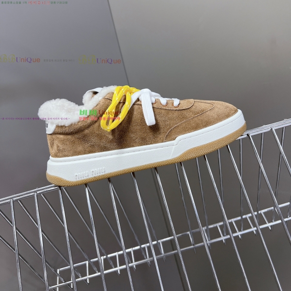 ���� �̿�̿� �þ �� ����Ŀ�� 36MU25101611-8