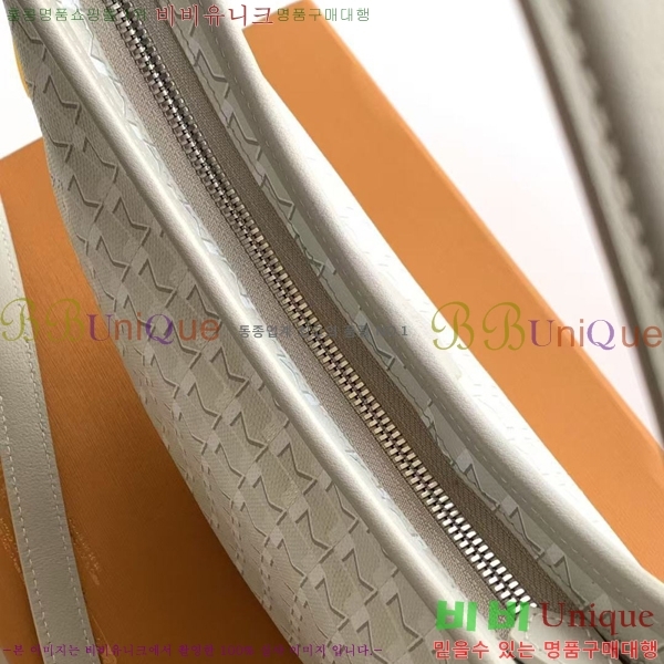 #���̳� ȣ���� M8219-1