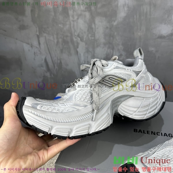 �߷��þư� 6XL Ʈ���̳� ����Ŀ�� BLA3568901