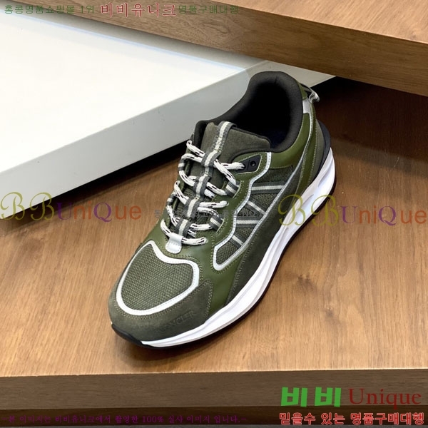 ���� ��**�� ����Ŀ�� MO592266-4